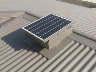 Tempo solar ventilator with adjustable solar panel