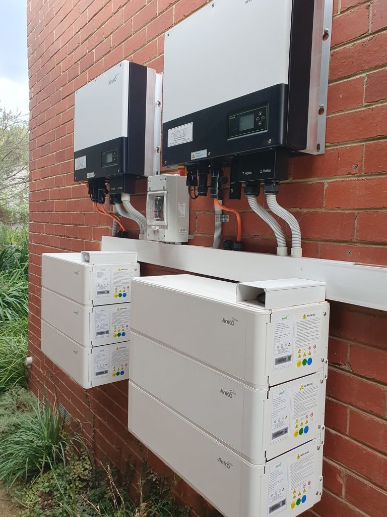 Solazone provides solar batteries